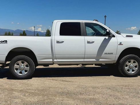 Used 2022 RAM 2500 Big Horn AWD/4WD image 9