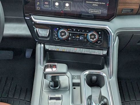 Used 2025 GMC Sierra 1500 Denali Ultimate AWD/4WD image 19