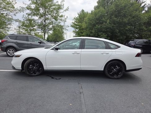 Certified 2025 Honda Accord SE image 17