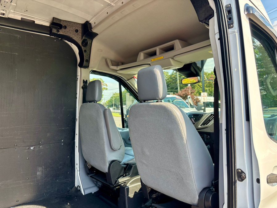 Used 2019 Ford Transit 250 148 Medium Roof RWD image 25