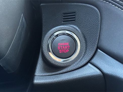 Used 2025 Subaru Outback Premium image 19