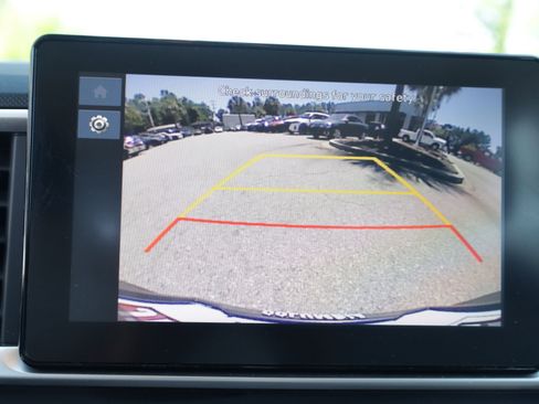 Used 2024 Hyundai Venue SEL FWD image 22