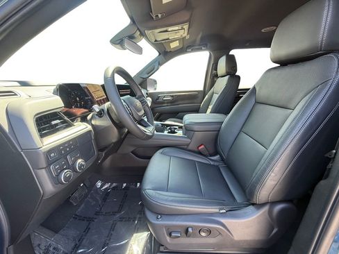 New 2026 Chevrolet Suburban LS AWD/4WD image 9