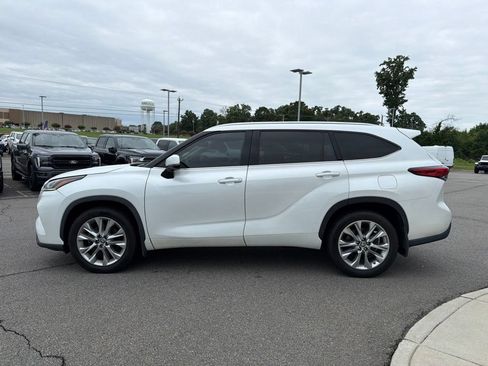 Used 2022 Toyota Highlander Limited AWD/4WD image 7