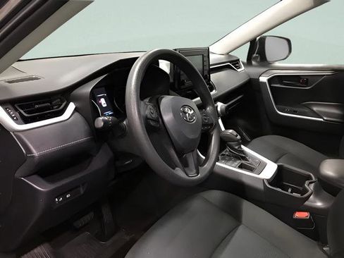 Used 2022 Toyota RAV4 LE AWD/4WD image 15