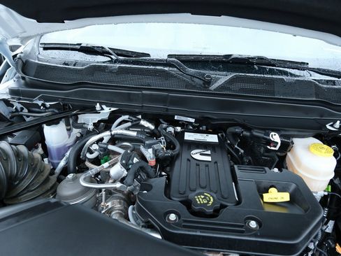 Used 2025 RAM 2500 Laramie image 35