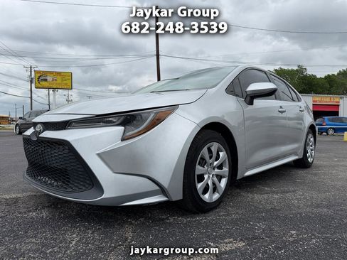 Used 2021 Toyota Corolla LE FWD image 1