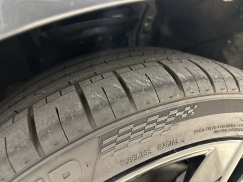 Certified 2025 Lexus ES 350 w/ Technology Package FWD image 12