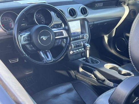 Used 2020 Ford Mustang Premium image 5