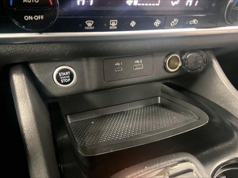 Used 2021 Nissan Rogue SV image 26