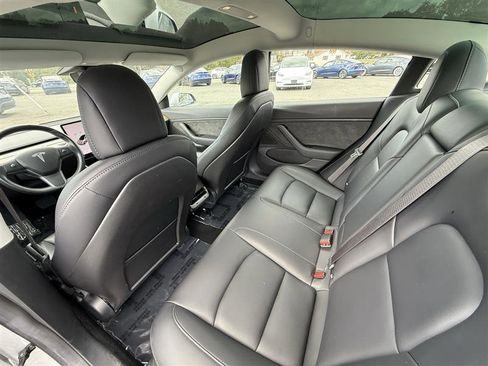 Used 2018 Tesla Model 3 Long Range image 15
