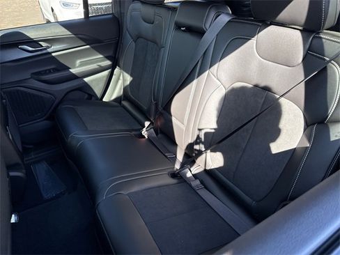 New 2025 Jeep Grand Cherokee Altitude image 29