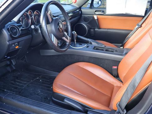 Used 2008 MAZDA MX-5 Miata Grand Touring w/ Premium Pkg image 4