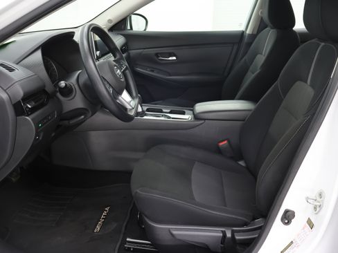 Used 2023 Nissan Sentra SV image 8