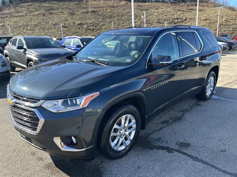 Used 2018 Chevrolet Traverse LT image 16