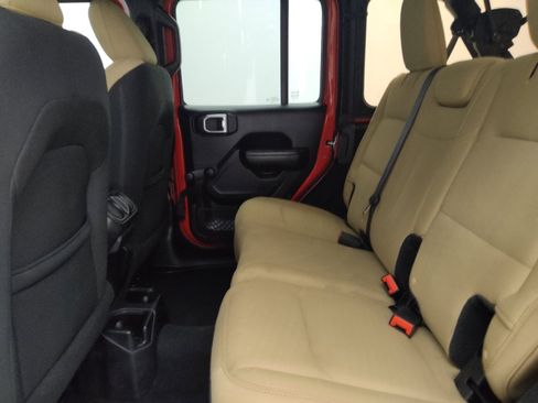 Used 2018 Jeep Wrangler Unlimited Sport AWD/4WD image 18