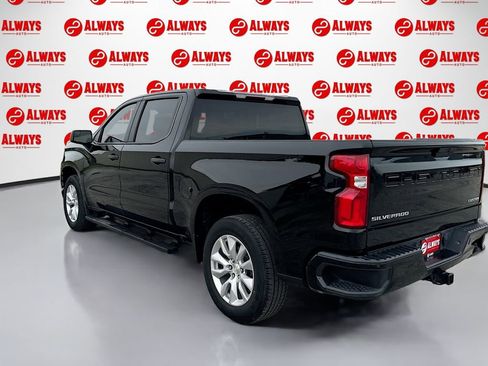 Used 2020 Chevrolet Silverado 1500 Custom w/ Custom Value Package RWD image 8