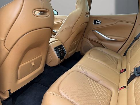 Used 2021 Aston Martin DBX AWD/4WD image 15