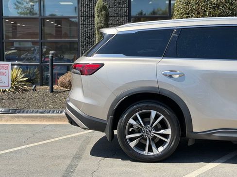 Used 2023 INFINITI QX60 Luxe image 22