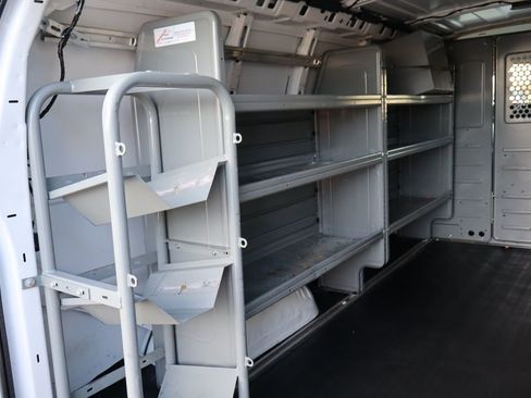 Used 2020 Chevrolet Express 2500 w/ Enhanced Convenience Package image 15