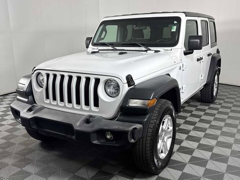 Used 2018 Jeep Wrangler Unlimited Sport S AWD/4WD image 3