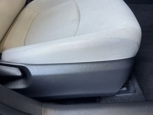 Used 2022 Toyota Corolla LE w/ Carpet Mat Package (TMS) FWD image 23