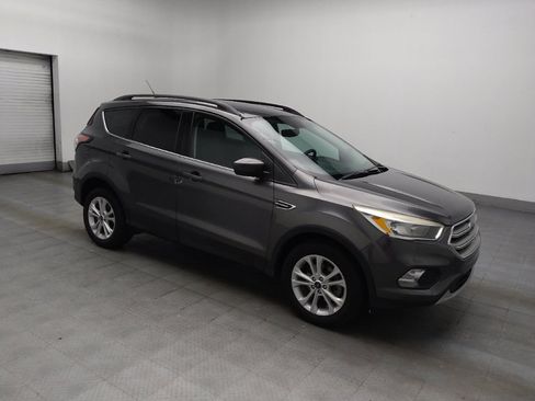 Used 2018 Ford Escape SE FWD image 11