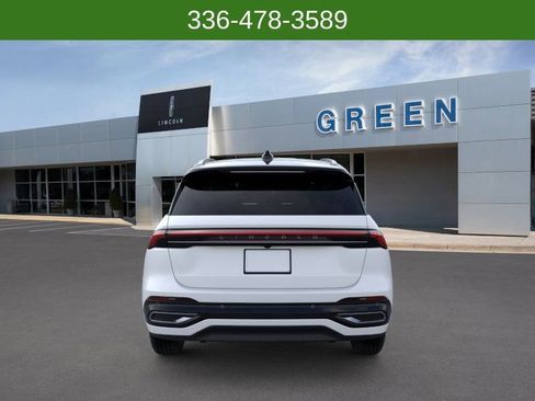 New 2026 Lincoln Nautilus Reserve image 5