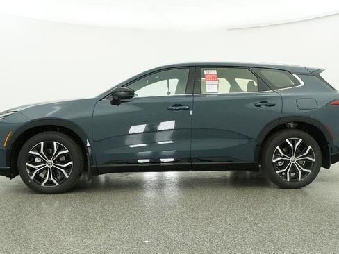 New 2025 Toyota Crown Signia image 74