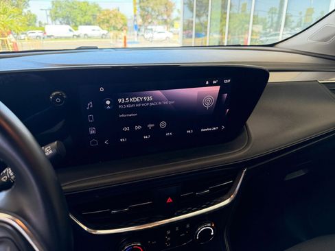 Used 2025 Buick Encore GX Preferred FWD image 20