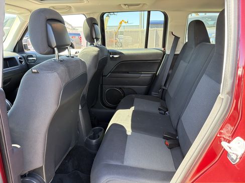 Used 2012 Jeep Patriot Latitude w/ Sun/Sound Group AWD/4WD image 11