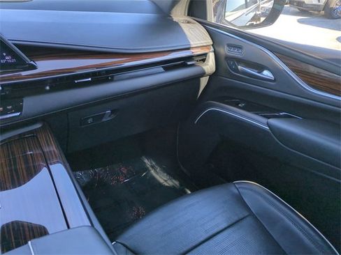 Used 2022 Cadillac Escalade ESV Premium Luxury image 20