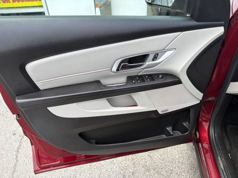 Used 2017 GMC Terrain SLE w/ Chrome Edition FWD image 15