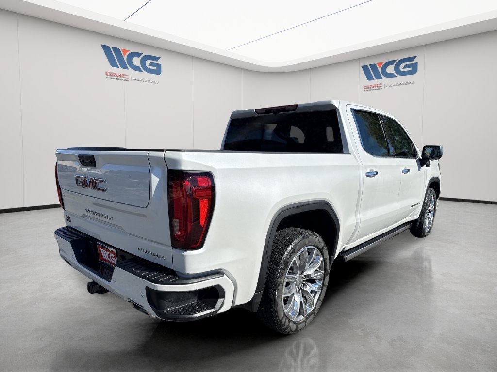 Used 2024 GMC Sierra 1500 Denali w/ Denali Reserve Package AWD/4WD image 3