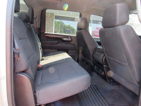 Used 2024 Chevrolet Silverado 3500 LT AWD/4WD image 40