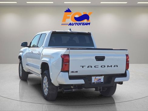 Used 2026 Toyota Tacoma SR5 AWD/4WD image 3