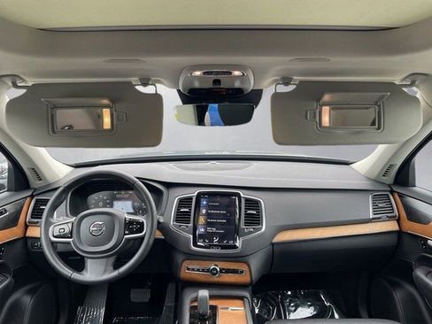 Used 2022 Volvo XC90 T8 Inscription Expression AWD/4WD image 3