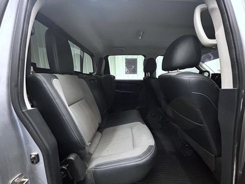 Used 2017 Nissan Titan S AWD/4WD image 20