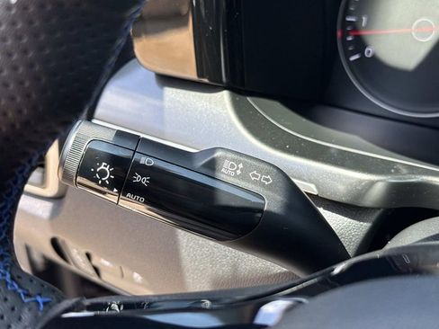Used 2021 Kia Sorento LX FWD image 38