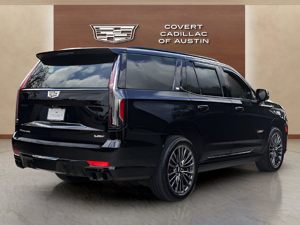Used 2024 Cadillac Escalade V AWD/4WD image 4