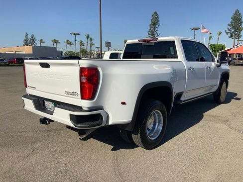 Used 2025 Chevrolet Silverado 3500 High Country w/ High Country Premium Package AWD/4WD image 10