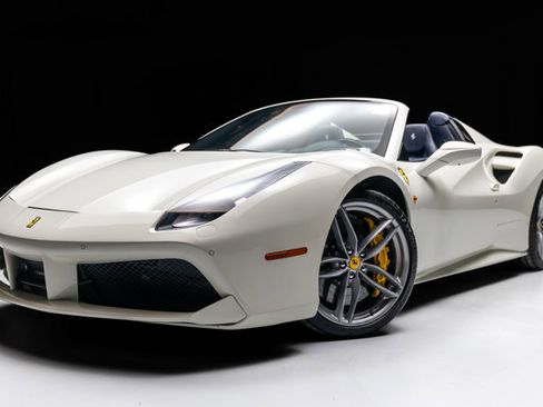 Used 2018 Ferrari 488 Spider image 1