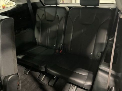 Used 2024 Kia Sorento S image 15