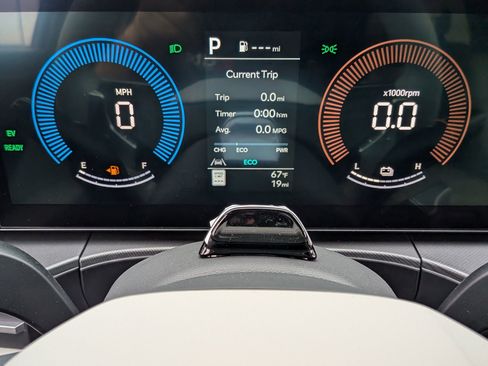 New 2026 Hyundai Santa Fe SEL FWD image 9