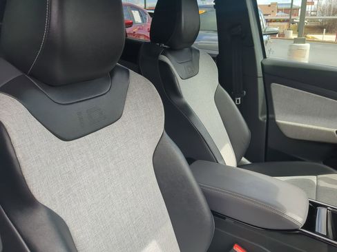 Used 2023 Volkswagen ID.4 Pro image 25