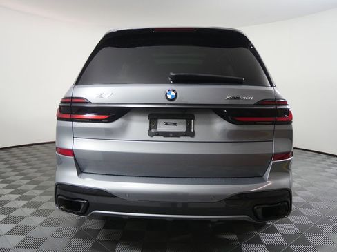 Certified 2024 BMW X7 xDrive40i w/ Executive Package AWD/4WD image 4