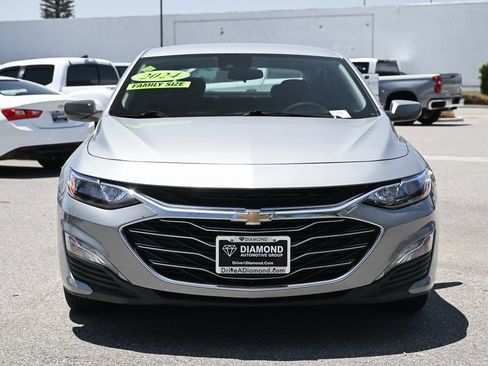Used 2024 Chevrolet Malibu LT FWD image 2