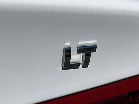 Used 2024 Chevrolet Malibu LT image 25