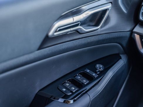 Used 2025 Kia Sportage EX image 24