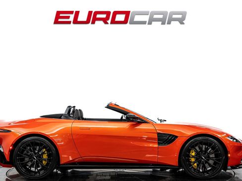 Used 2022 Aston Martin V8 Vantage Roadster image 7